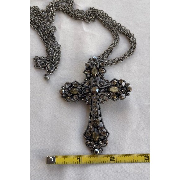 Vintage Silver Cross Necklace Gray Rhinestones Large Pendant Stones Religious - Picture 6 of 14